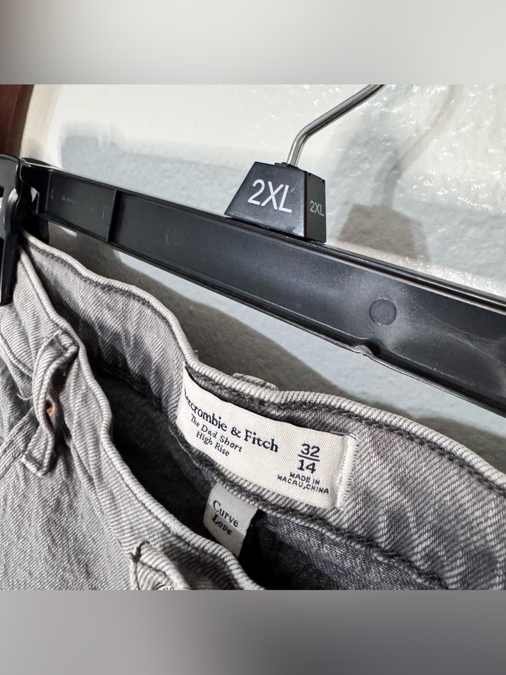Abercrombie and Fitch Denim Grey The Dad Shorts Curve Love - Picture 2 of 3